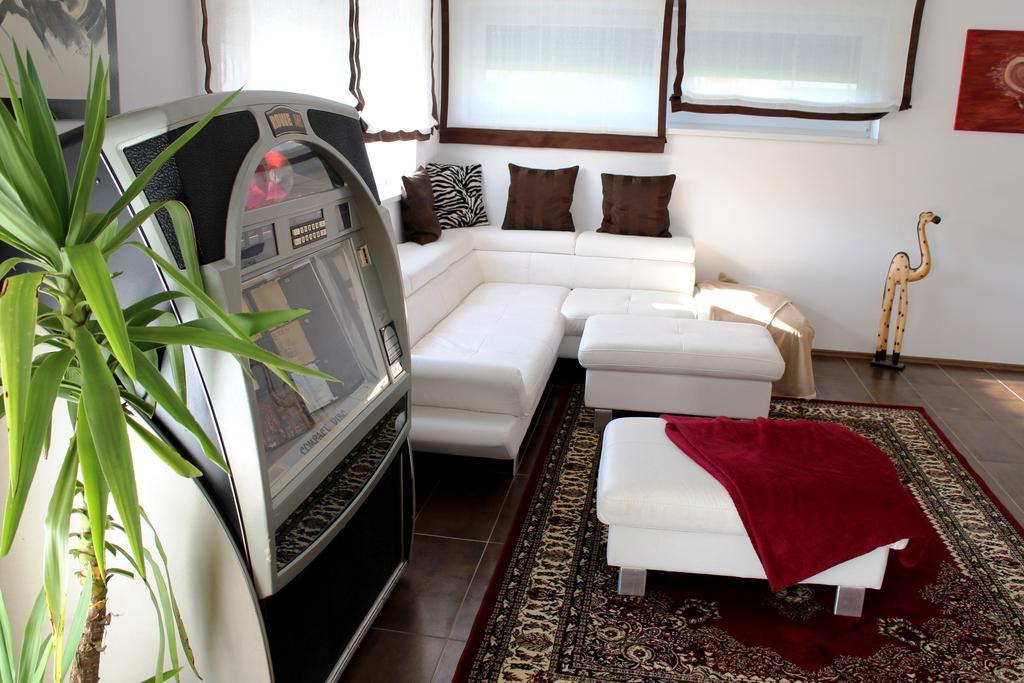 Villa Relax Am See Боденсдорф Номер фото